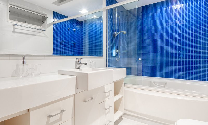 Apartamento para aluguel com 255 metros quadrados com 3 quartos em Arpoador Rua Joaquim Nabuco Rio de Janeiro - 