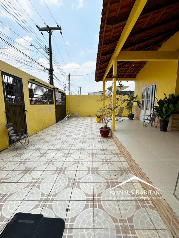 Casa no Conjunto Hiléia, com 03 Qrtos, 01 suíte, financia! Rua Henrique Jobim Manaus - 