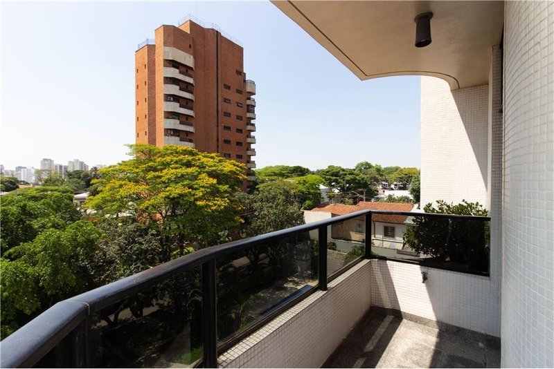 Apartamento de Luxo com 3 suítes 220m² Chibarás São Paulo - 