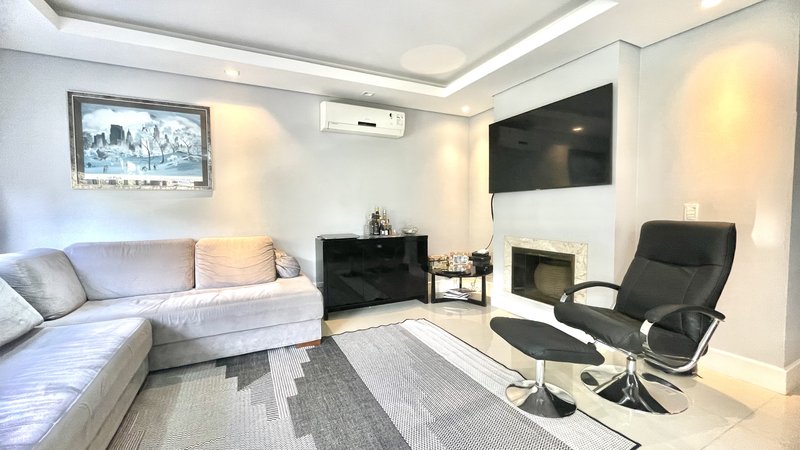 R$ 1.165.000 - IMPECÁVEL! - LINDÍSSIMO APARTAMENTO - 112M2 - 3 DORM - LAREIRA - 2 VAGAS Rua Almirante Abreu Porto Alegre - 