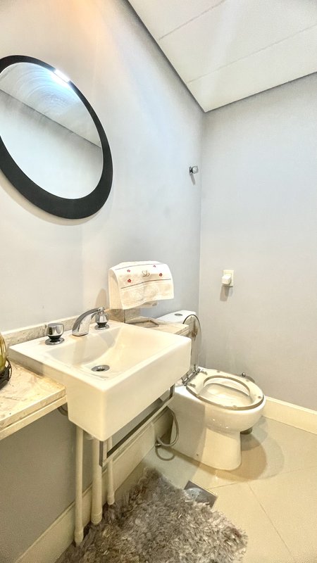 R$ 1.165.000 - IMPECÁVEL! - LINDÍSSIMO APARTAMENTO - 112M2 - 3 DORM - LAREIRA - 2 VAGAS Rua Almirante Abreu Porto Alegre - 