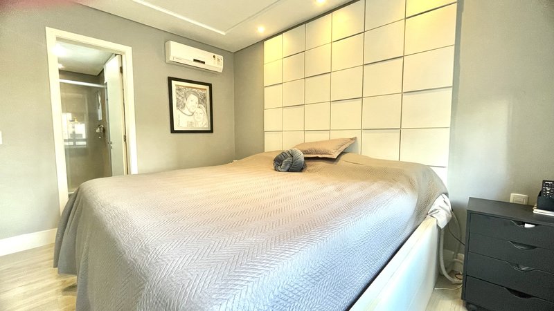 R$ 1.165.000 - IMPECÁVEL! - LINDÍSSIMO APARTAMENTO - 112M2 - 3 DORM - LAREIRA - 2 VAGAS Rua Almirante Abreu Porto Alegre - 