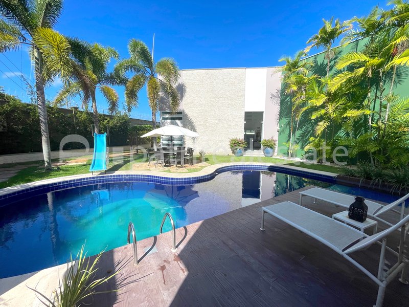 Casa 740 m² em terreno de 1089 m² com 6 suítes 11 WC e 10 vagas - Alphaville Eusebio – CE Avenida Nova do Contorno Eusébio - 