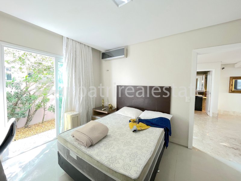 Casa 740 m² em terreno de 1089 m² com 6 suítes 11 WC e 10 vagas - Alphaville Eusebio – CE Avenida Nova do Contorno Eusébio - 