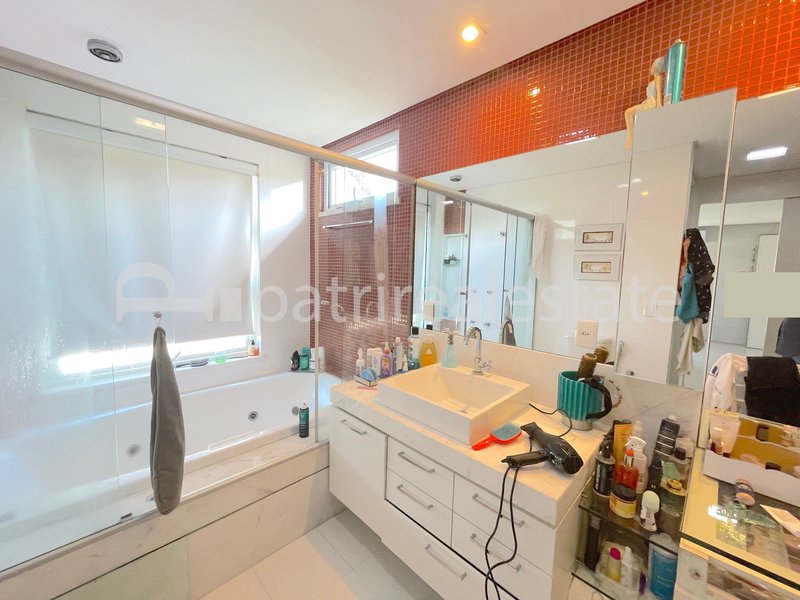 Casa 740 m² em terreno de 1089 m² com 6 suítes 11 WC e 10 vagas - Alphaville Eusebio – CE Avenida Nova do Contorno Eusébio - 