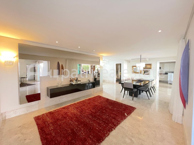 Casa 740 m² em terreno de 1089 m² com 6 suítes 11 WC e 10 vagas - Alphaville Eusebio – CE Avenida Nova do Contorno Eusébio - 