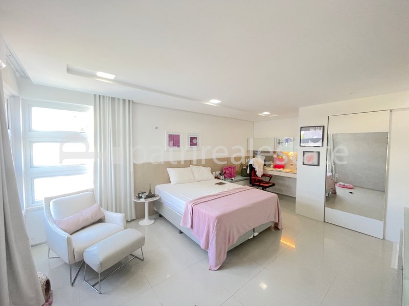 Casa 740 m² em terreno de 1089 m² com 6 suítes 11 WC e 10 vagas - Alphaville Eusebio – CE Avenida Nova do Contorno Eusébio - 