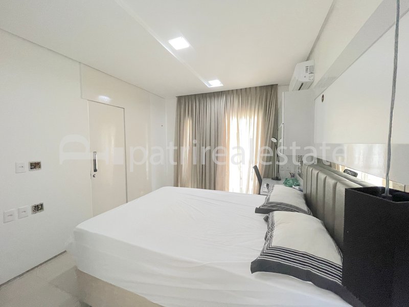 Casa 740 m² em terreno de 1089 m² com 6 suítes 11 WC e 10 vagas - Alphaville Eusebio – CE Avenida Nova do Contorno Eusébio - 