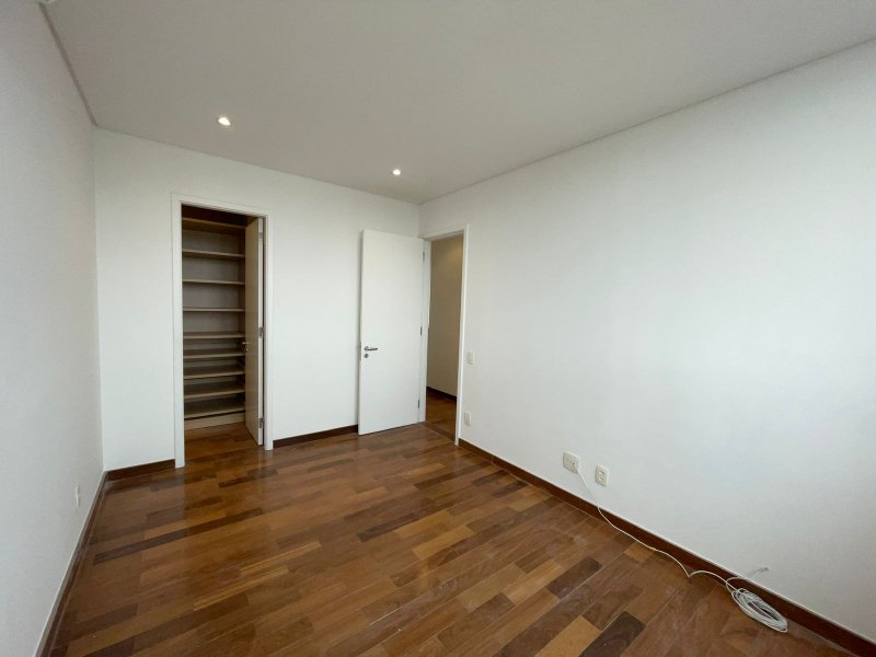 Apartamento 155m2 no Edifício 360º -Arquiteto Isay Weinfeld Rua Camburiú São Paulo - 