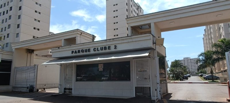 Apartamento à venda - Parque Clube 2 Área Comercial IV Valparaíso de Goiás - 