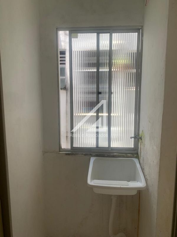 APARTAMENTO 2 QUARTOS NASCENTE DEPENDÊNCIA GARAGEM ROTATIVA ESCADA À VENDA NA BARRA! Rua Tenente Pires Ferreira Salvador - 