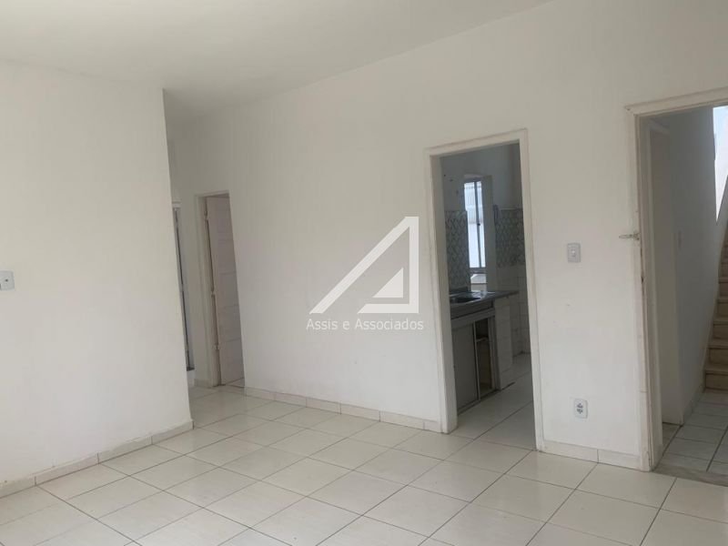 APARTAMENTO 2 QUARTOS NASCENTE DEPENDÊNCIA GARAGEM ROTATIVA ESCADA À VENDA NA BARRA! Rua Tenente Pires Ferreira Salvador - 