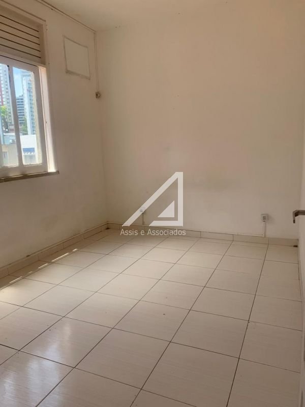 APARTAMENTO 2 QUARTOS NASCENTE DEPENDÊNCIA GARAGEM ROTATIVA ESCADA À VENDA NA BARRA! Rua Tenente Pires Ferreira Salvador - 