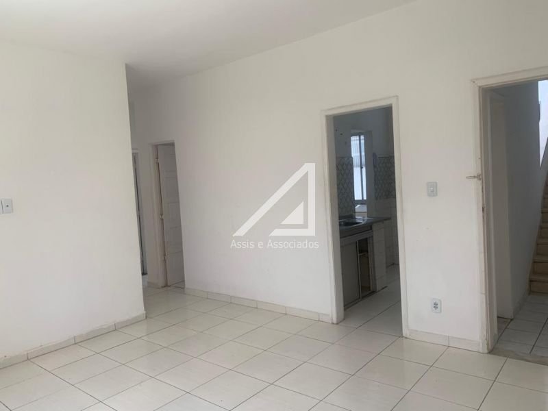 APARTAMENTO 2 QUARTOS NASCENTE DEPENDÊNCIA GARAGEM ROTATIVA ESCADA À VENDA NA BARRA! Rua Tenente Pires Ferreira Salvador - 