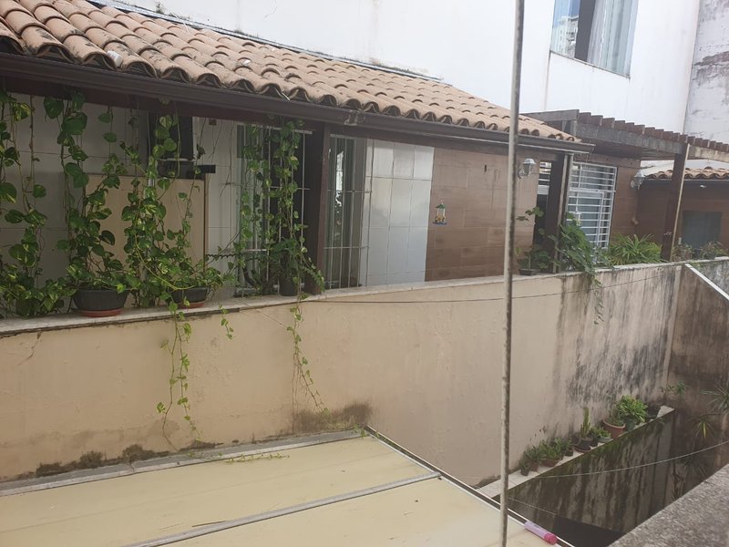 APARTAMENTO 2 QUARTOS NASCENTE DEPENDÊNCIA GARAGEM ROTATIVA ESCADA À VENDA NA BARRA! Rua Tenente Pires Ferreira Salvador - 