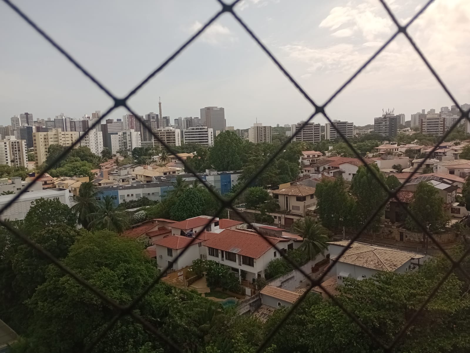 APARTAMENTO 2 QUARTOS 2 SU&Iacute;TES VARANDA DEPEND&Ecirc;NCIA 2 GARAGENS PISCINA ELEVADORES &Agrave; VENDA! Avenida Paulo VI Salvador - 