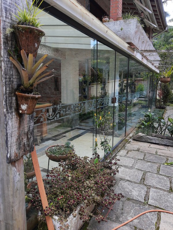 Casa em Condomínio na Serra com Cachoeira  Guapimirim - 
