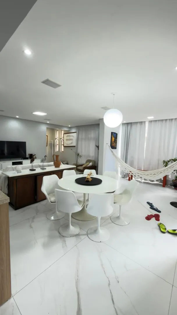 APARTAMENTO 3 QUARTOS SU&Iacute;TE GABINETE REFORMADO NASCENTE 2 GARAGENS &Agrave; VENDA NA GRA&Ccedil;A! Rua da Paz Salvador - 