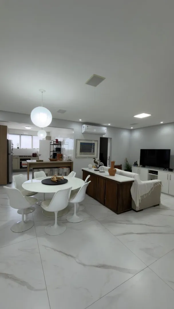 APARTAMENTO 3 QUARTOS SU&Iacute;TE GABINETE REFORMADO NASCENTE 2 GARAGENS &Agrave; VENDA NA GRA&Ccedil;A! Rua da Paz Salvador - 