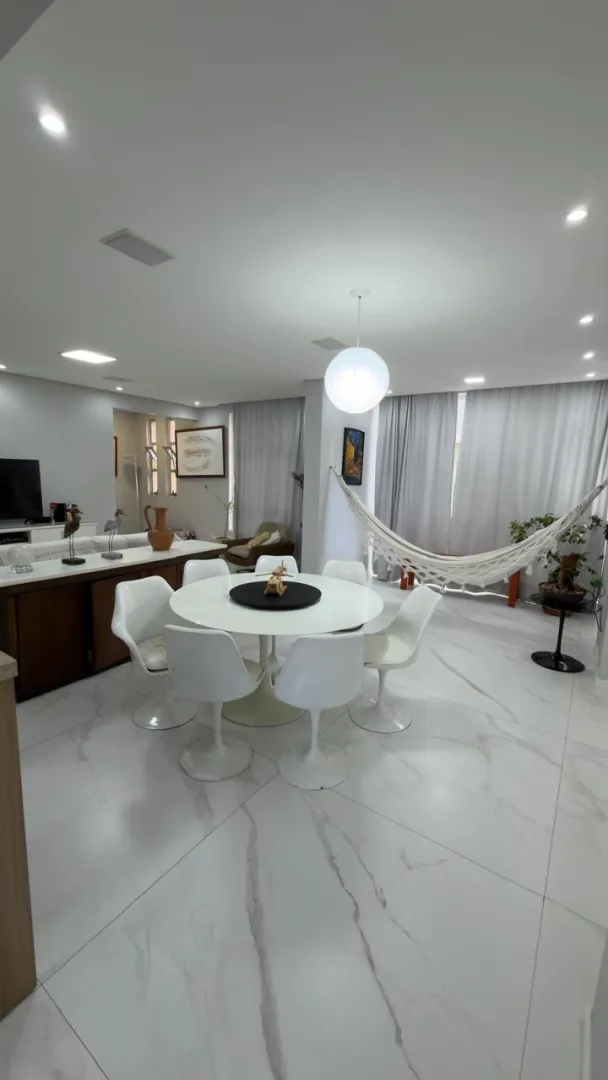 APARTAMENTO 3 QUARTOS SU&Iacute;TE GABINETE REFORMADO NASCENTE 2 GARAGENS &Agrave; VENDA NA GRA&Ccedil;A! Rua da Paz Salvador - 