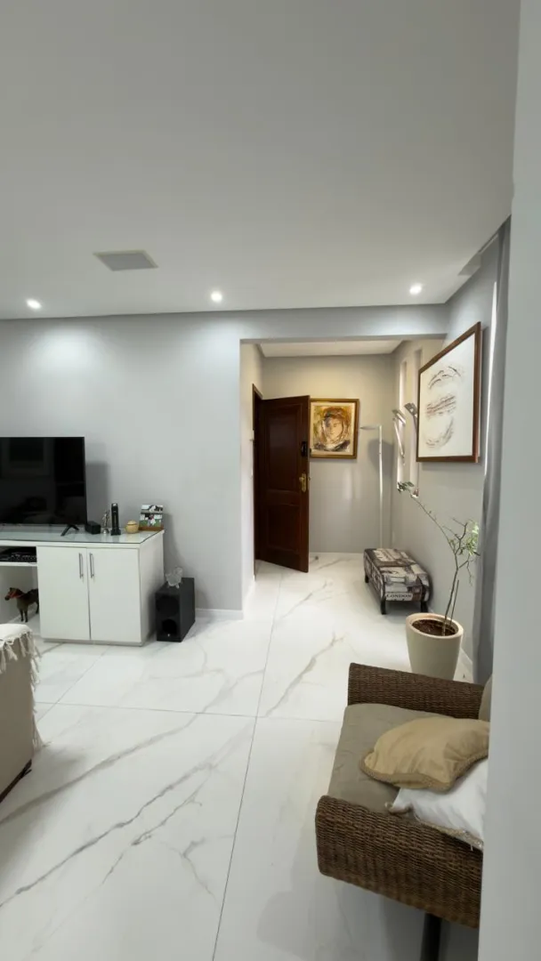 APARTAMENTO 3 QUARTOS SU&Iacute;TE GABINETE REFORMADO NASCENTE 2 GARAGENS &Agrave; VENDA NA GRA&Ccedil;A! Rua da Paz Salvador - 