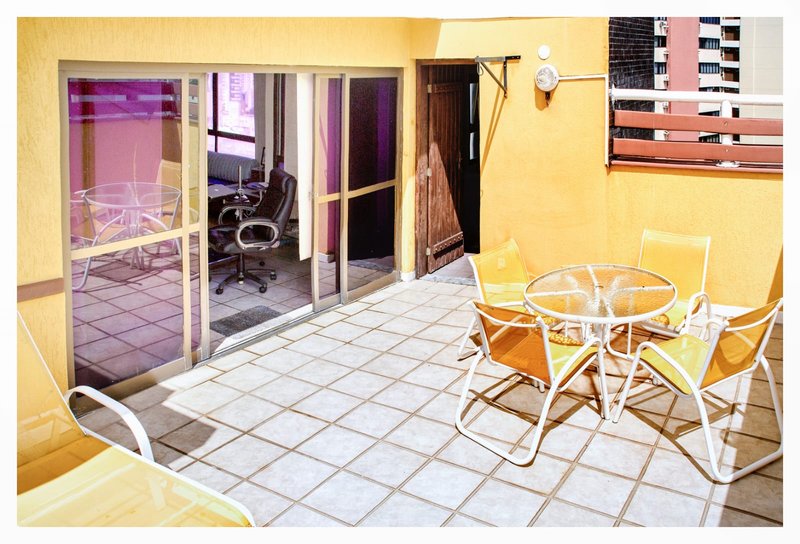APARTAMENTO COBERTURA 4 QUARTOS 2 SUÍTES PISCINA PRIVAT 2 GARAGENS QUADRA À VENDA GRAÇA! Rua Humberto de Campos Salvador - 