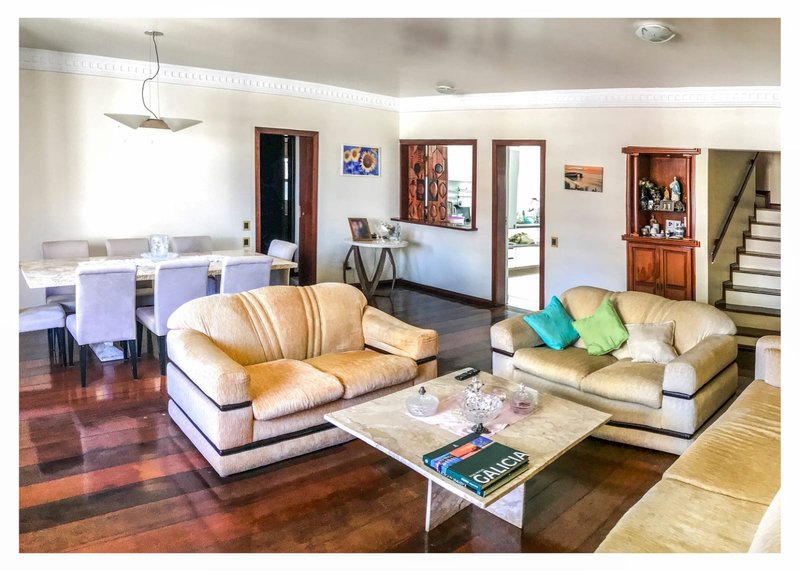 APARTAMENTO COBERTURA 4 QUARTOS 2 SUÍTES PISCINA PRIVAT 2 GARAGENS QUADRA À VENDA GRAÇA! Rua Humberto de Campos Salvador - 