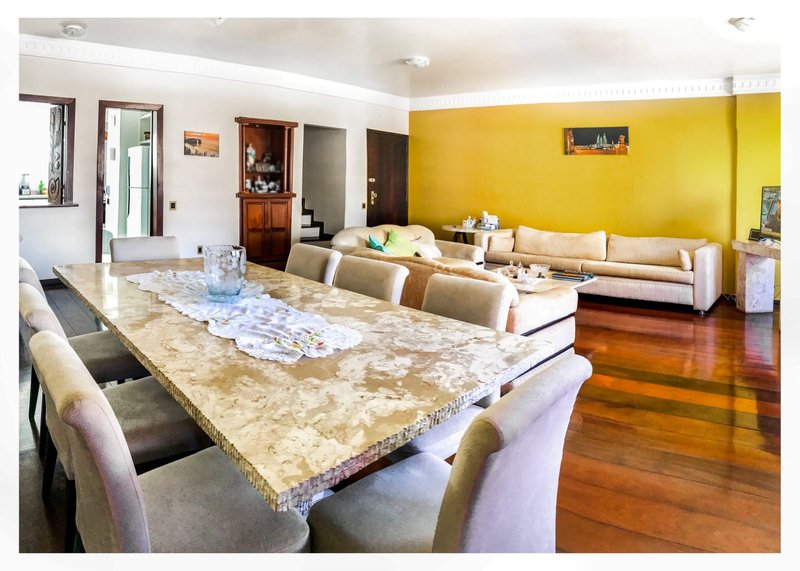 APARTAMENTO COBERTURA 4 QUARTOS 2 SUÍTES PISCINA PRIVAT 2 GARAGENS QUADRA À VENDA GRAÇA! Rua Humberto de Campos Salvador - 
