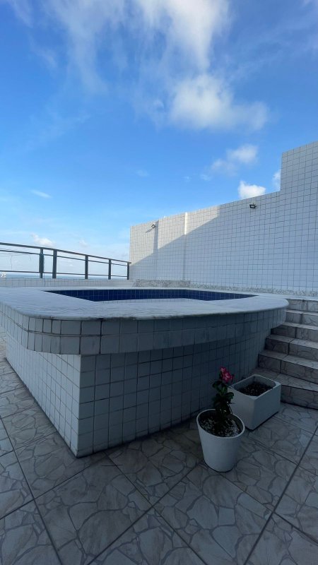 Cobertura em Manaira com piscina privativa, 4 Suites e 3 Vagas de Garagem  João Pessoa - 