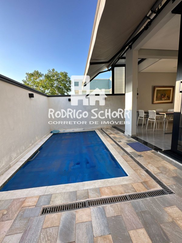 casa em condomínio fechado 3 quartos com piscina aquecida e aquecimento solar Rua Professora Maria Vieira Negrão Peixoto Tatuí - 