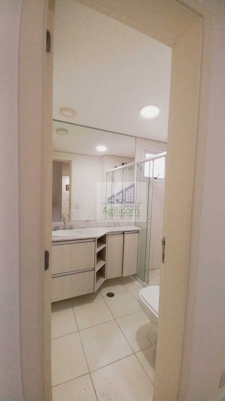 APARTAMENTO À VENDA EM CAMPO BELO COM 3 DORMITÓRIOS Rua Estevão Baião São Paulo - 