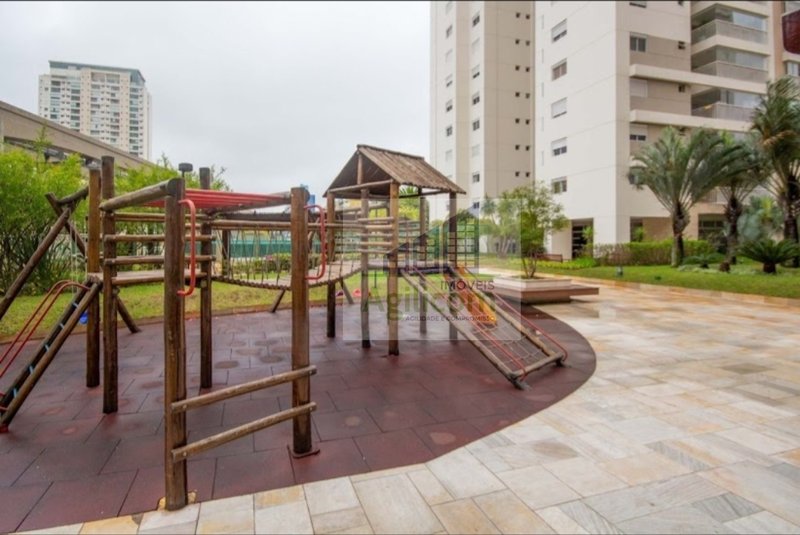 APARTAMENTO À VENDA EM CAMPO BELO COM 3 DORMITÓRIOS Rua Estevão Baião São Paulo - 