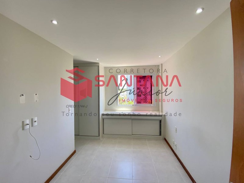 Apartamento semi mobiliado em Buraquinho. (INDISPONÍVEL) Rua Júlio M dos Santos Lauro de Freitas - 