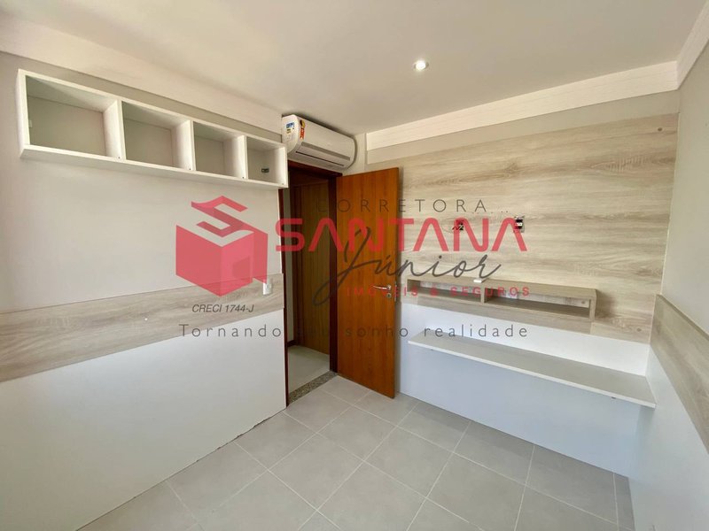 Apartamento semi mobiliado em Buraquinho. (INDISPONÍVEL) Rua Júlio M dos Santos Lauro de Freitas - 
