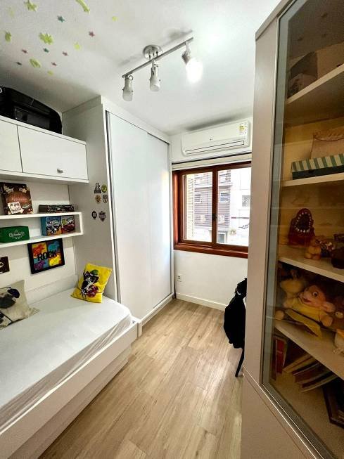 R$ 450.000 - ÓTIMA LOCALIZAÇÃO - 60M2 - 2 DORMITÓRIOS - 1 VAGA - SEMIMOBILIADO - Porto Alegre - 