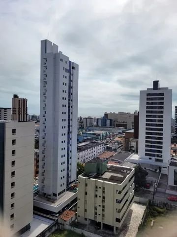 Apartamento com 90 mts2 em Manaira, sendo 4 quartos, 2 suítes, vista para o mar, 2 Vagas  João Pessoa - 