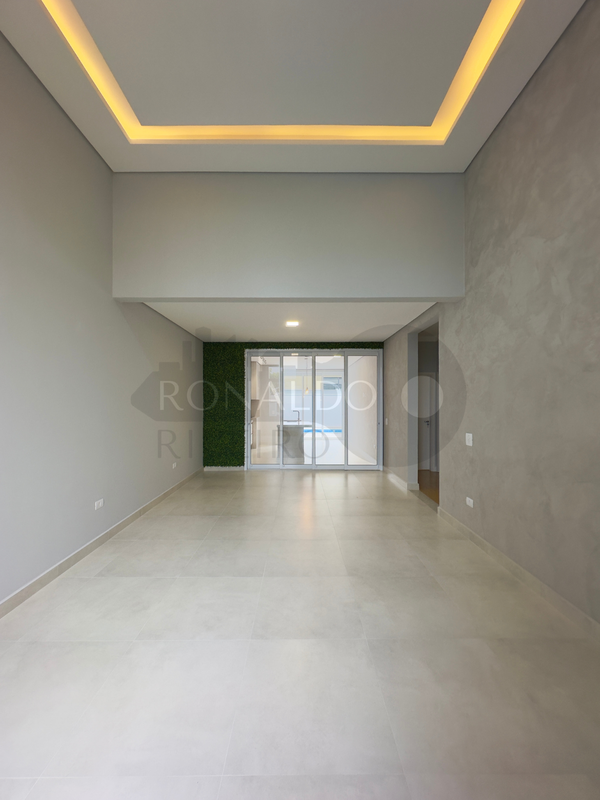 Casa em Condomínio Fechado em Boituva, com 3 Suítes, Ambientes Integrados e Área Gourmet - Boituva - 