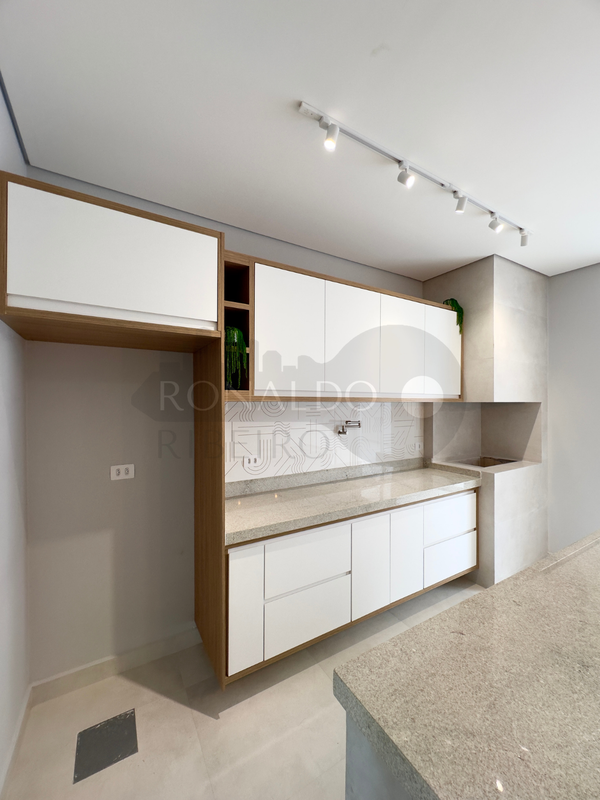 Casa em Condomínio Fechado em Boituva, com 3 Suítes, Ambientes Integrados e Área Gourmet - Boituva - 