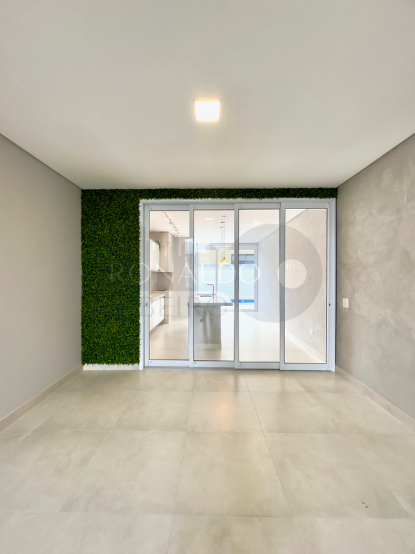 Casa em Condomínio Fechado em Boituva, com 3 Suítes, Ambientes Integrados e Área Gourmet - Boituva - 
