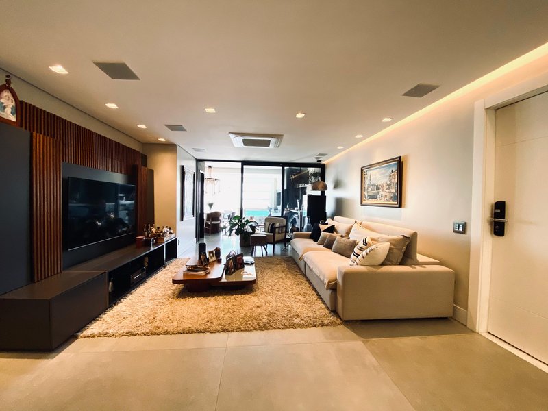 Espetacular cobertura linear com 250 metros quadrados no Condomínio Saint Martin - Rio de Janeiro - 