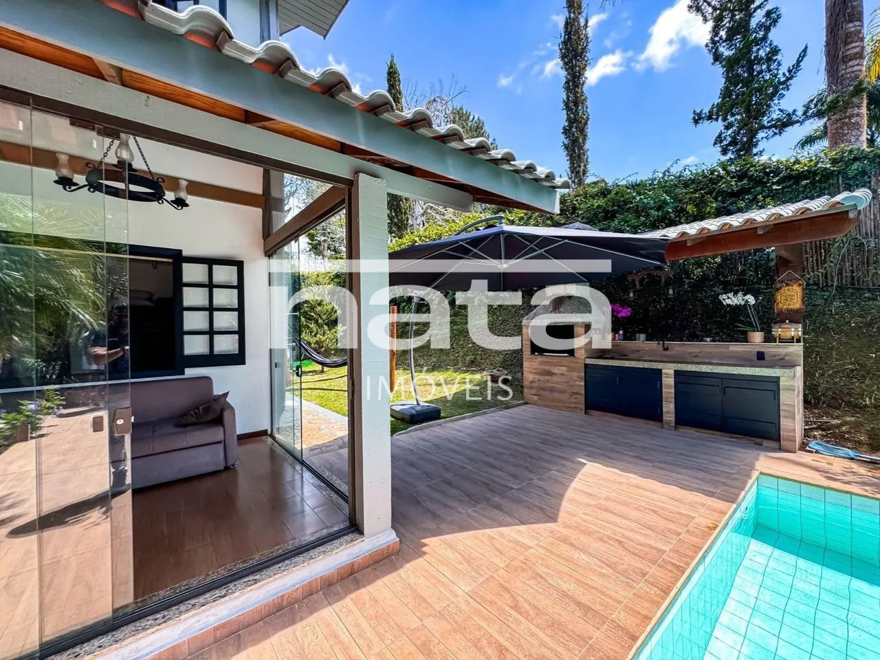 Casa com 5 quartos e 260m&sup2; em Albuquerque/Teres&oacute;polis Estrada Antônio Carvalho Ventura Teresópolis - 