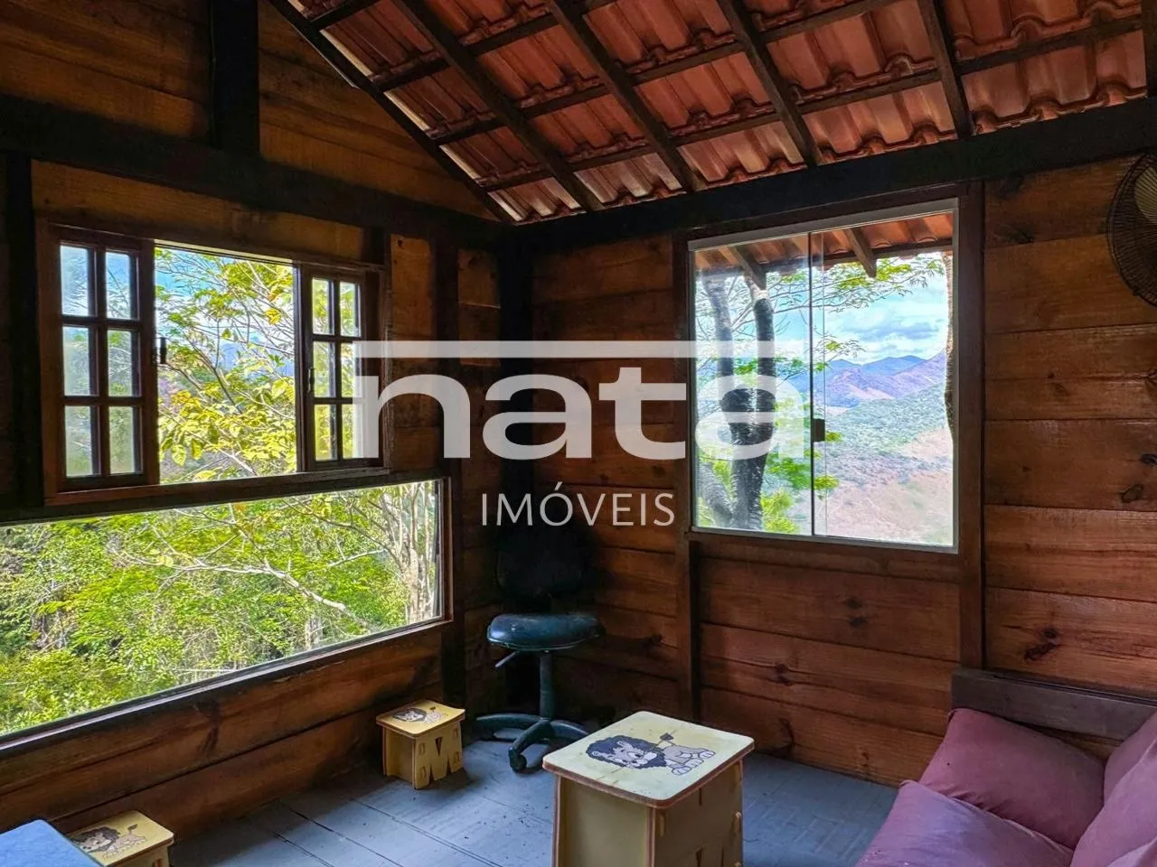 Casa com 5 quartos e 260m&sup2; em Albuquerque/Teres&oacute;polis Estrada Antônio Carvalho Ventura Teresópolis - 