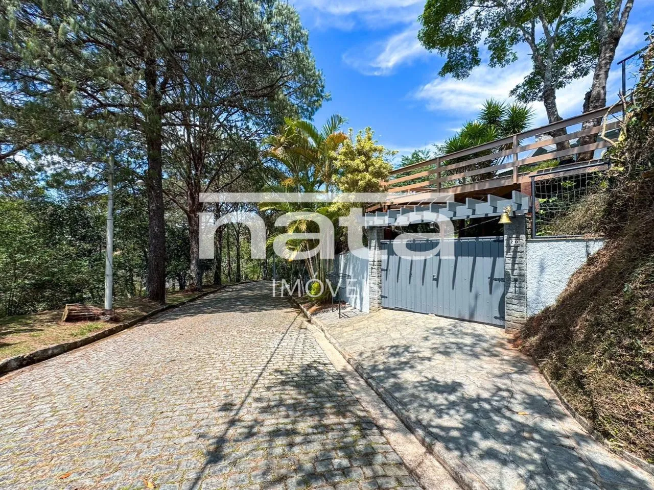 Casa com 5 quartos e 260m&sup2; em Albuquerque/Teres&oacute;polis Estrada Antônio Carvalho Ventura Teresópolis - 