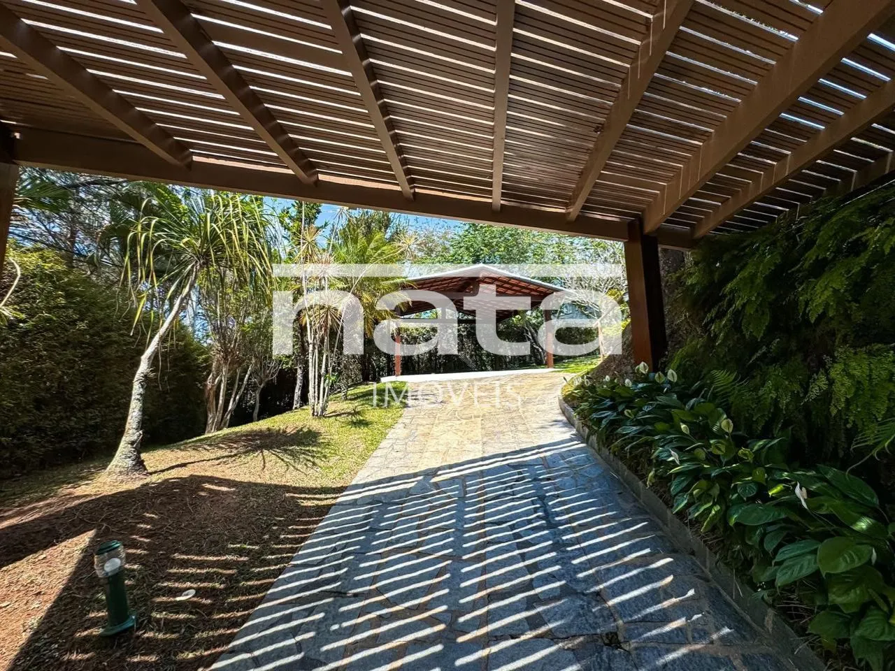 Casa com 5 quartos e 260m&sup2; em Albuquerque/Teres&oacute;polis Estrada Antônio Carvalho Ventura Teresópolis - 