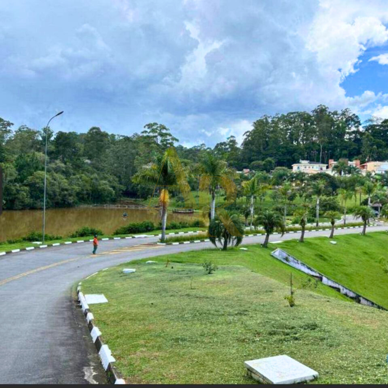 Casa condomínio Parque das Artes, 04 dormitórios, 06 vagas de garagem em Embu das Artes-SP - Embu das Artes - 