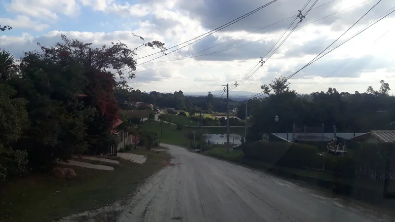 Chácara térrea completa com 230m² no Condomínio 3 Lagos Mairinque Alameda dos Flamboyant Mairinque - 